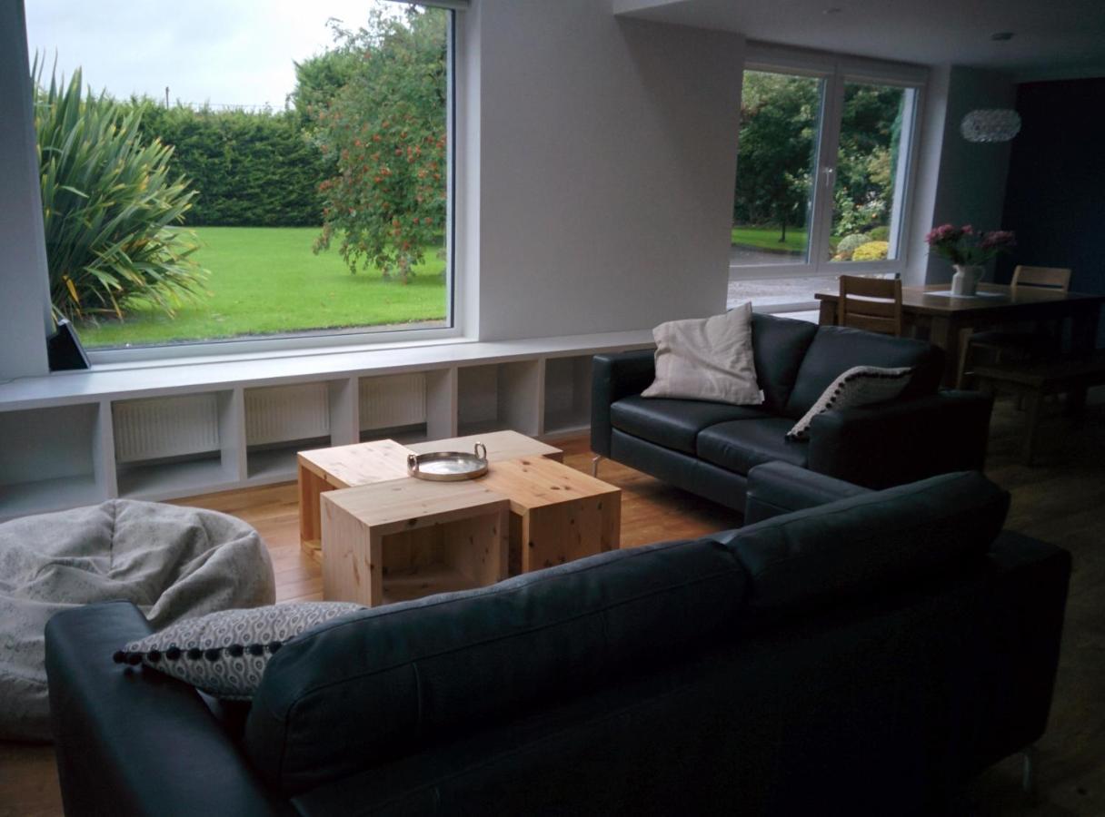 Spacious Contemporary Chalet Type Apartment. Galway Exterior foto